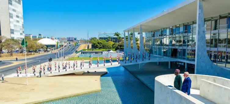 Brasília (DF), 25/08/2025 - Presidente da República, Luiz Inácio Lula da Silva, durante cerimônia oficial de chegada do Presidente da República Federal da Nigéria, Bola Tinubu, no Palácio do Planalto. Foto: Ricardo Stuckert/PR
