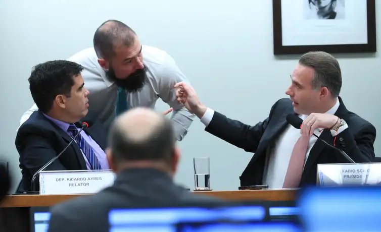 Brasília (DF), 23/09/2025 Reunião do Conselho de Ética e Decoro Parlamentar da Câmara que abriu processo contra o deputado federal Eduardo Bolsonaro. Foto: Lula Marques/Agência Brasil