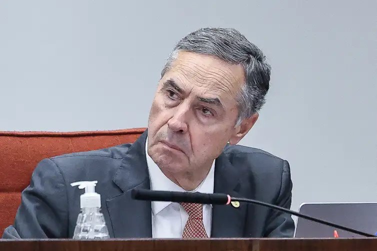 Brasília (DF), 11/09/2025 - O ministro Luis Roberto Barroso durante sessão na Primeira Turma do Supremo Tribunal Federal (STF), que realiza o quinto dia de julgamento dos réus do Núcleo 1 da trama golpista, formado pelo ex-presidente Jair Bolsonaro e mais sete aliados. Foto: Antônio Augusto/STF