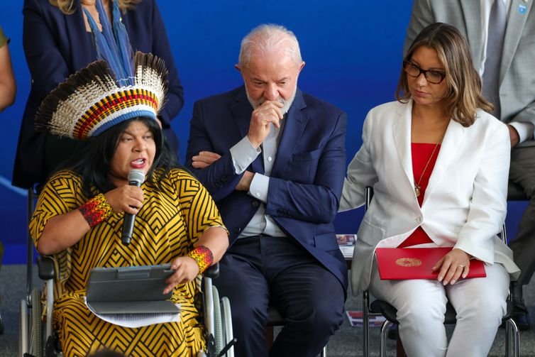 Brasília, DF 27/11/2025 - O presidente Luiz Inácio Lula da Silva anuncia a criação da Universidade Federal Indígena (Unind) e a Universidade Federal do Esporte (UFEsporte) Foto: Fabio Rodrigues-Pozzebom/ Agência Brasil