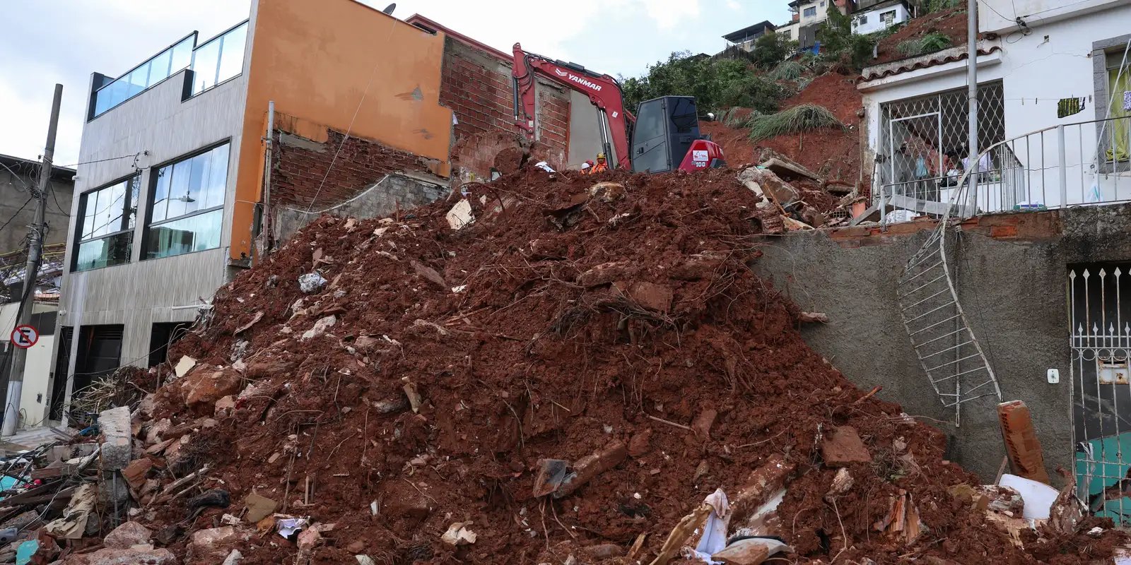 Total de mortos por causa das chuvas em MG sobe para 54