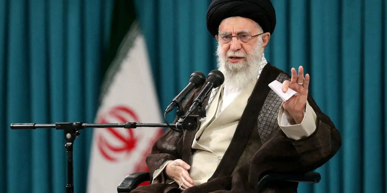 TV iraniana confirma morte de Khamenei e órgão colegiado assume poder