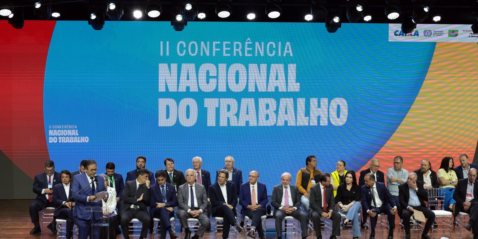 Em conferência, Lula e Simone Tebet defendem fim da escala 6×1