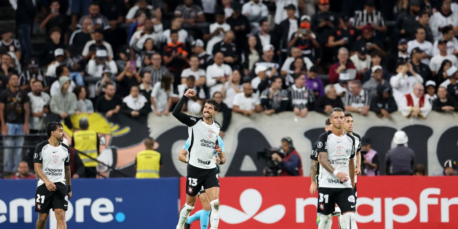 Libertadores: Corinthians vence Santa Fe em casa