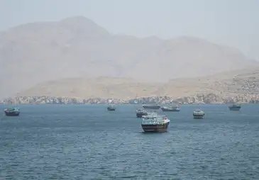Embarcações no Estreito de Hormuz, Musandam, Omã
8 de maio de 2026
REUTERS/Stringer/ PROIBIDA REPRODUÇÃO.
