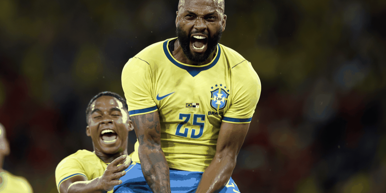 Seleção embarca para disputa da Copa na noite desta segunda