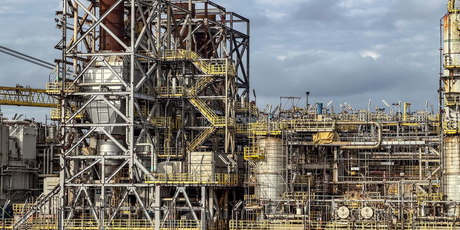 Cobrança de 12% de imposto sobre exportações de petróleo é prorrogada