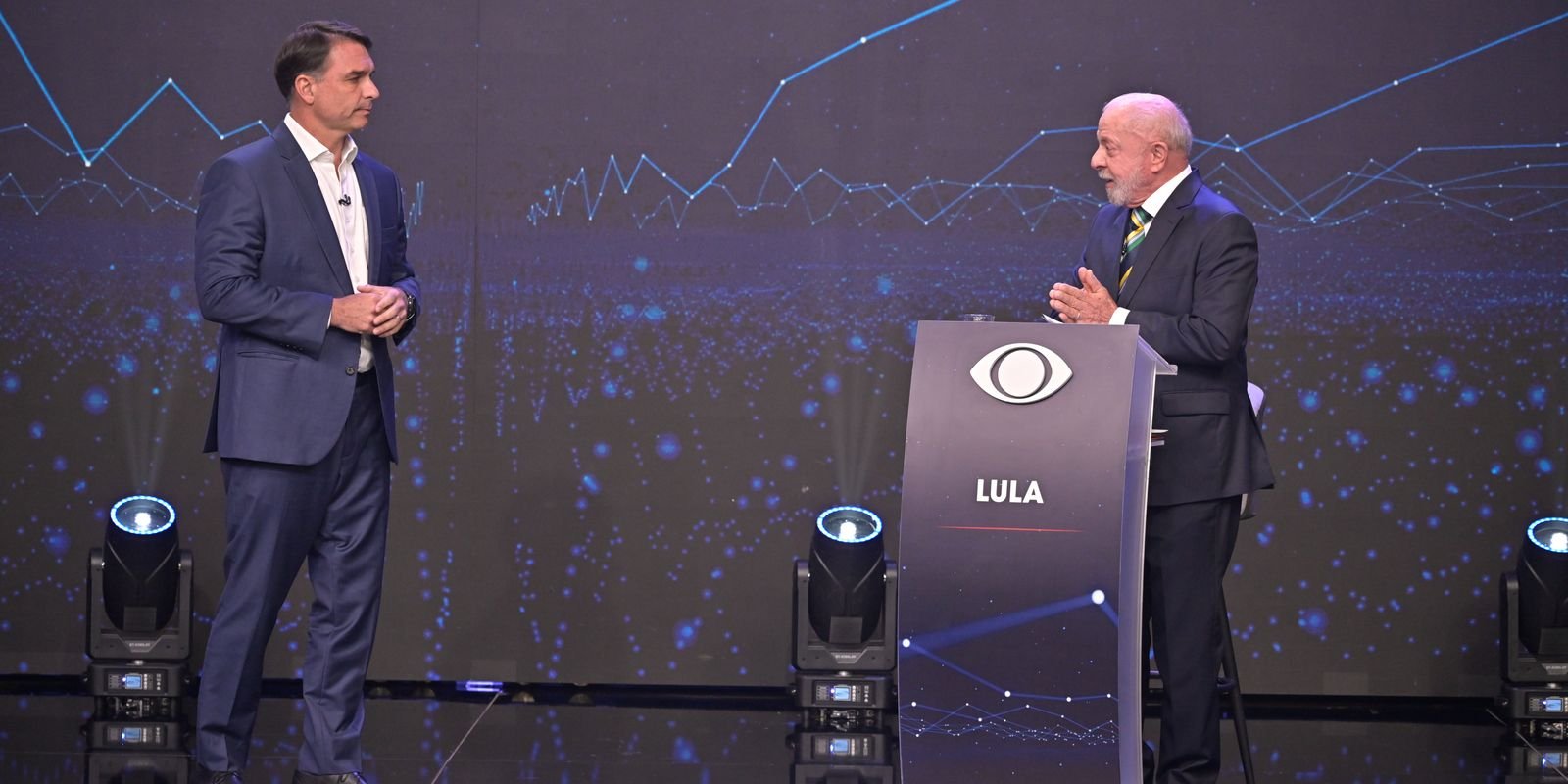 Campanha de Lula entrega documentos para abertura de sigilos
