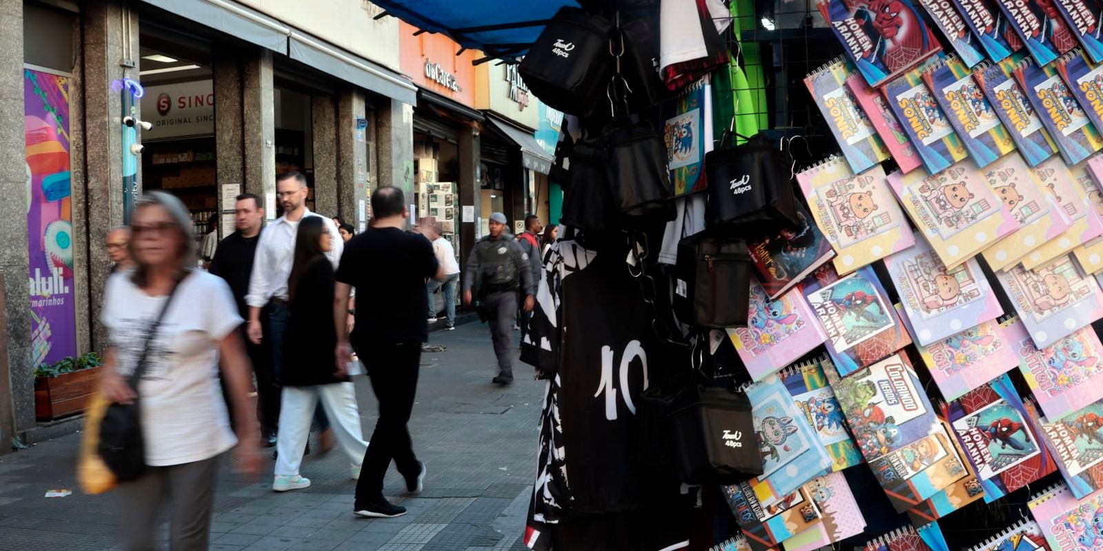 Desemprego cai para 5,2% no 3º trimestre, menor nível em 14 anos